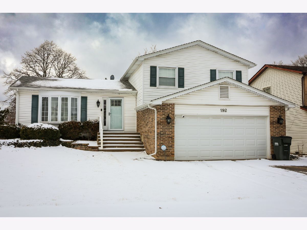  For Sale Carol Stream Illinois, 192 Surrey Drive