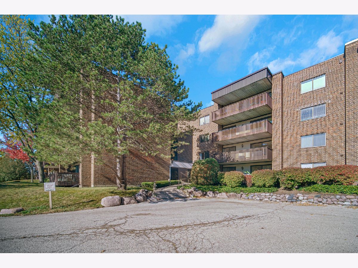  For Sale Gurnee Illinois, 690 Chandler Road