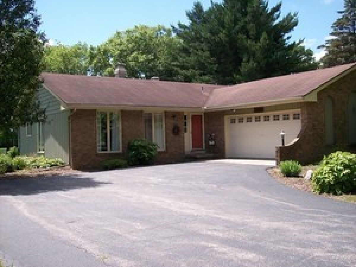  For Sale Sandwich Illinois, 1550 Fairside Drive