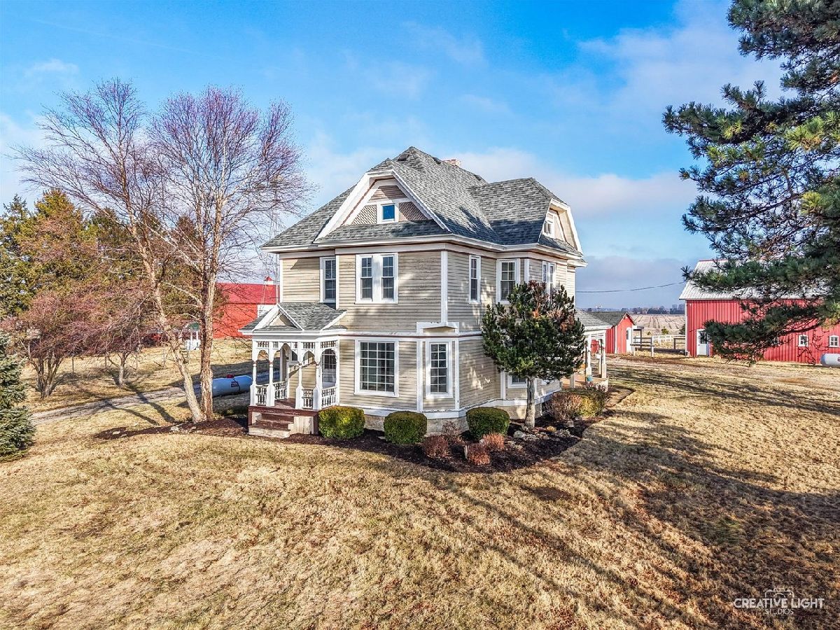  For Sale Hinckley Illinois, 10256 Somonauk Road