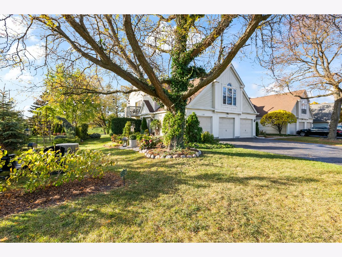  For Sale Wheeling Illinois, 1376 Longacre Lane