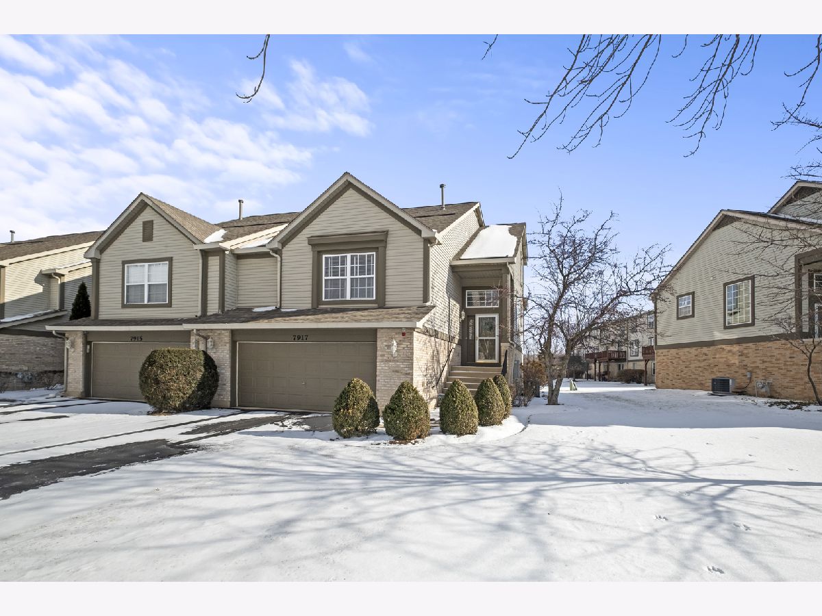 For Sale Darien Illinois, 7917 Windsor Drive