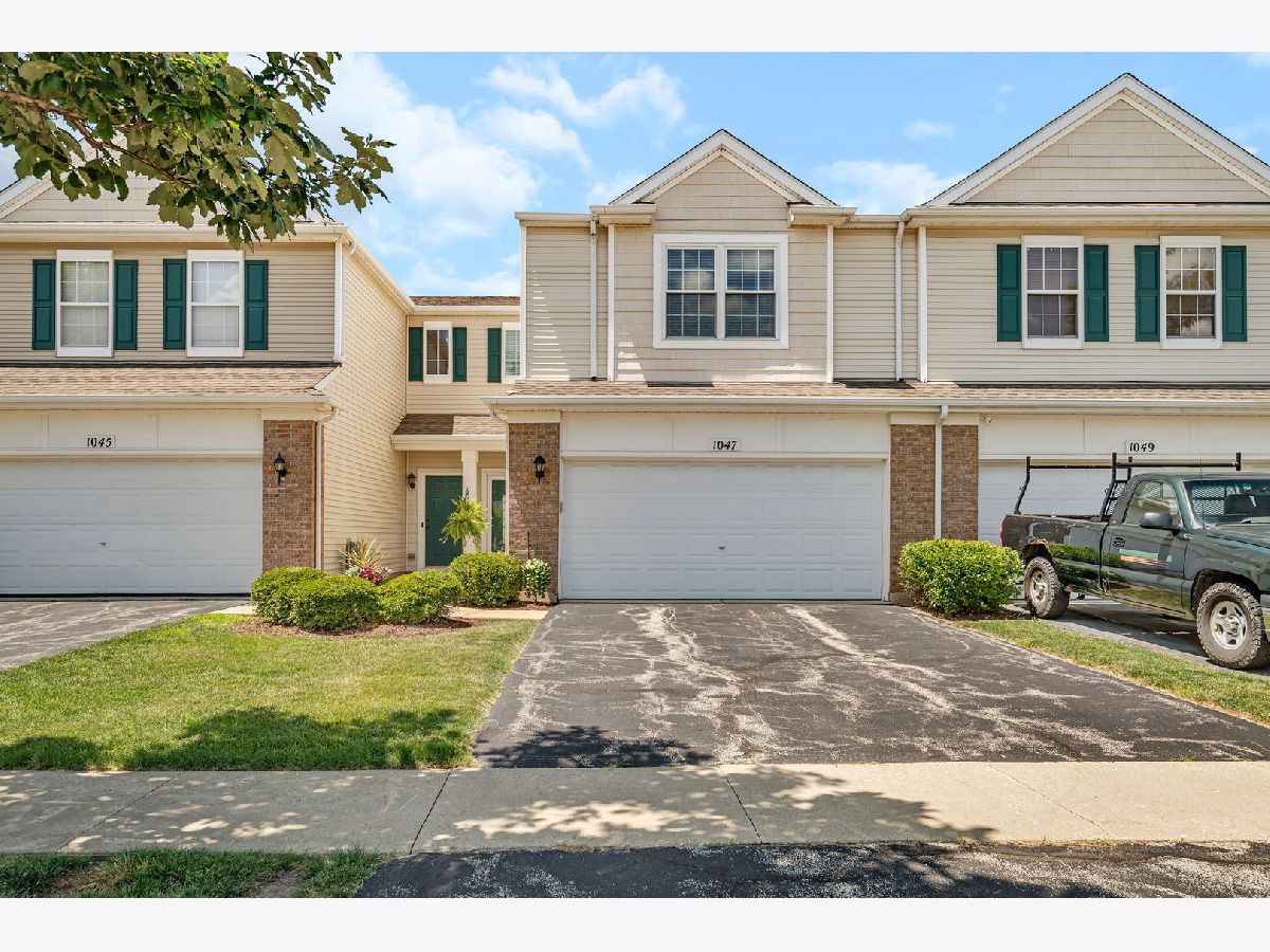 Homes & Townhomes For Sale Sable Ridge Joliet Illinois, 1047 Heron Circle