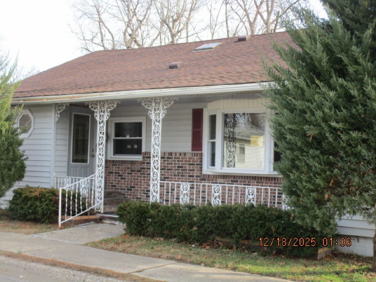 For Sale Benton Illinois, 1102 Highland Street