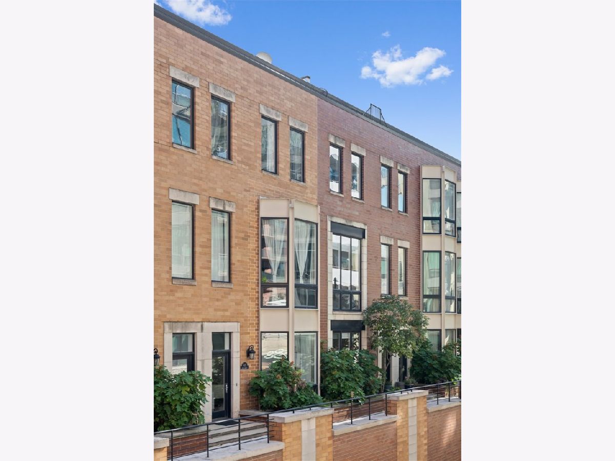  For Sale Chicago Illinois, 641 Wayman Street