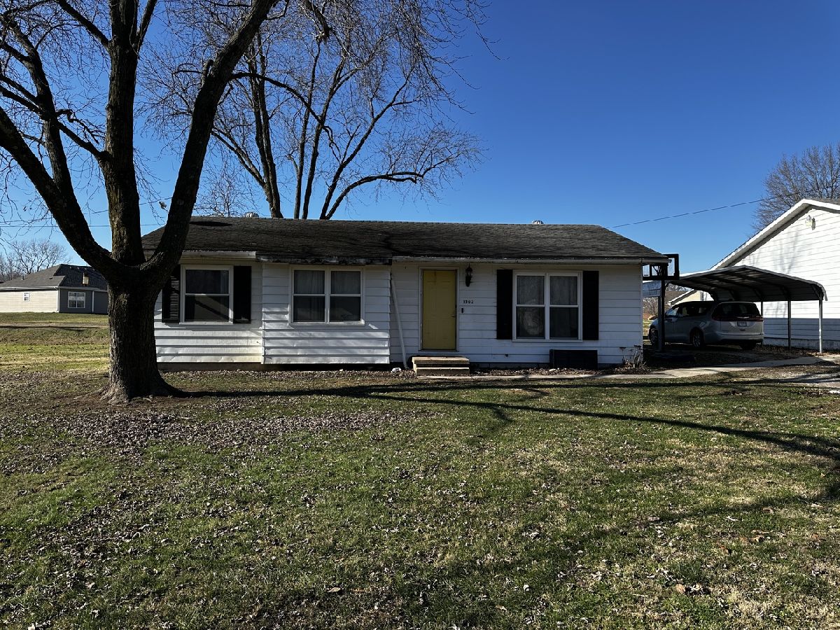  For Sale Centralia Illinois, 1502 Pine Street