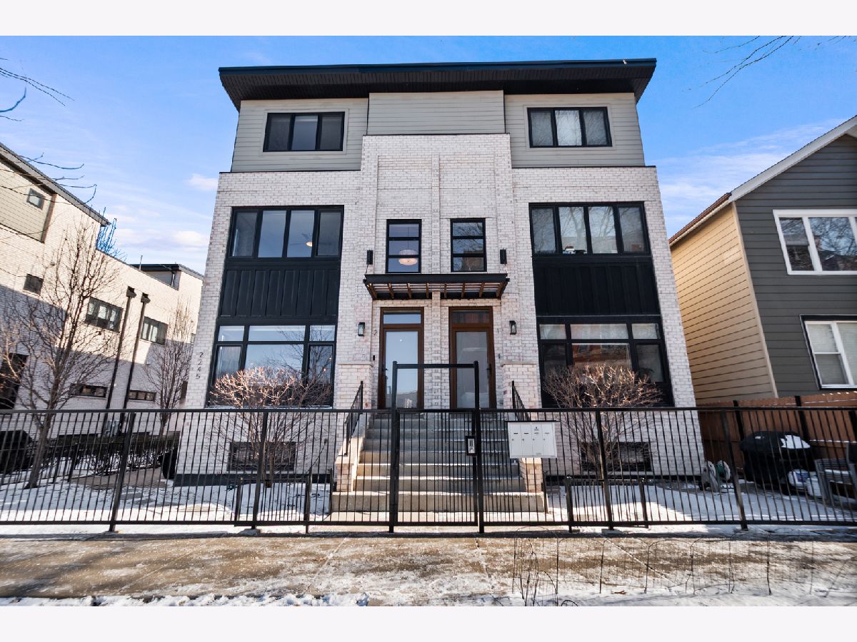  For Sale Chicago Illinois, 2245 Rockwell Street