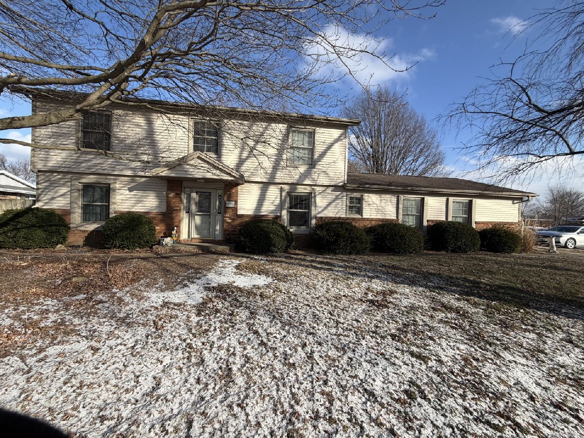  For Sale St Joseph Illinois, 610 Dorset Circle