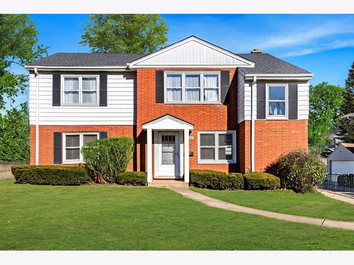  For Rent Lake Forest Illinois, 580 Ivy