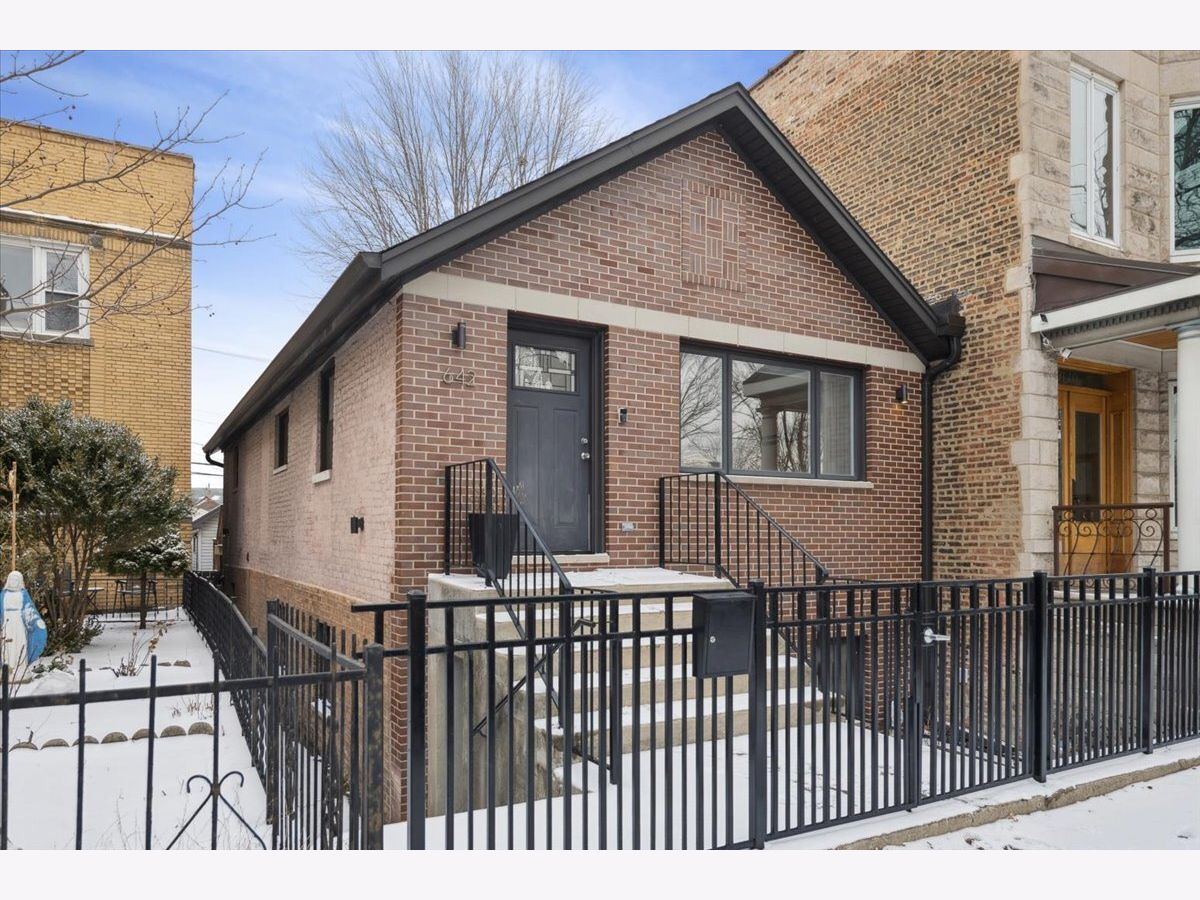  For Sale Chicago Illinois, 642 35th Street