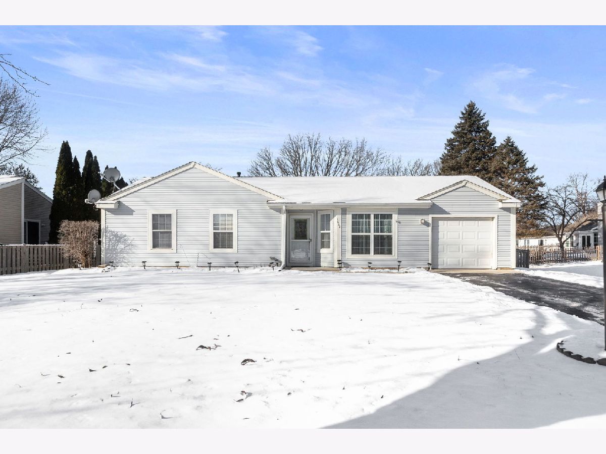 Homes & Townhomes For Sale Fox River Shores Island Lake Illinois, 1041 Wimbledon Drive