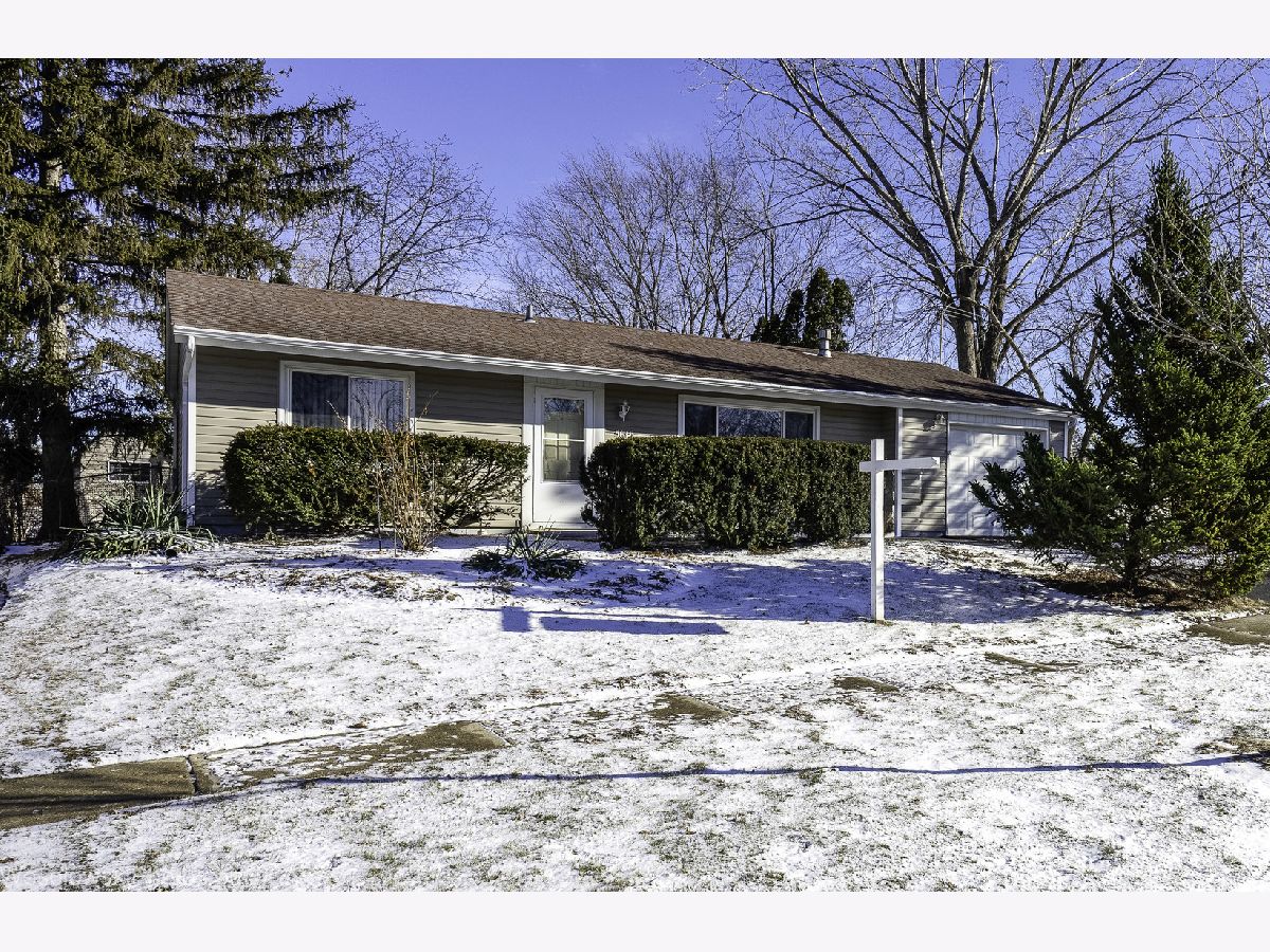  For Sale Hanover Park Illinois, 5615 Star Drive