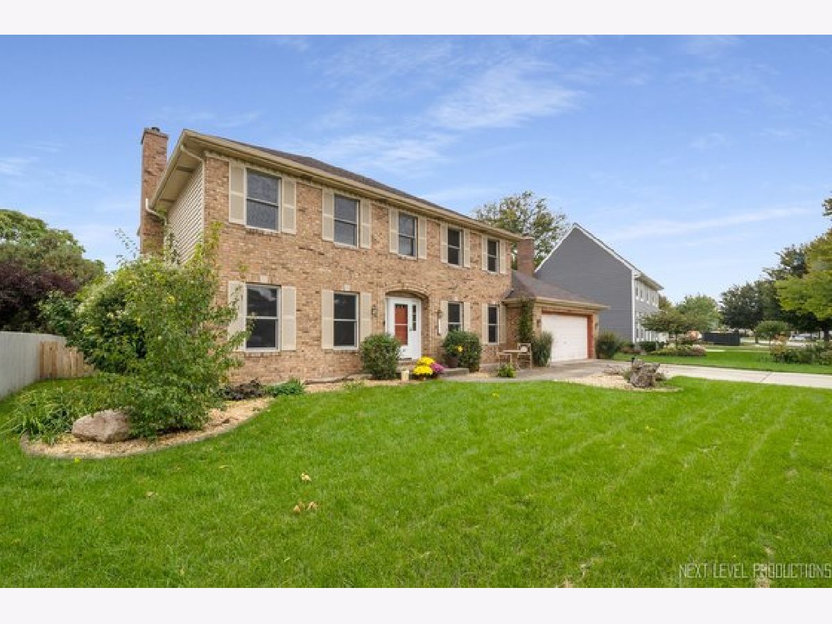  For Sale Batavia Illinois, 1032 Towne Avenue