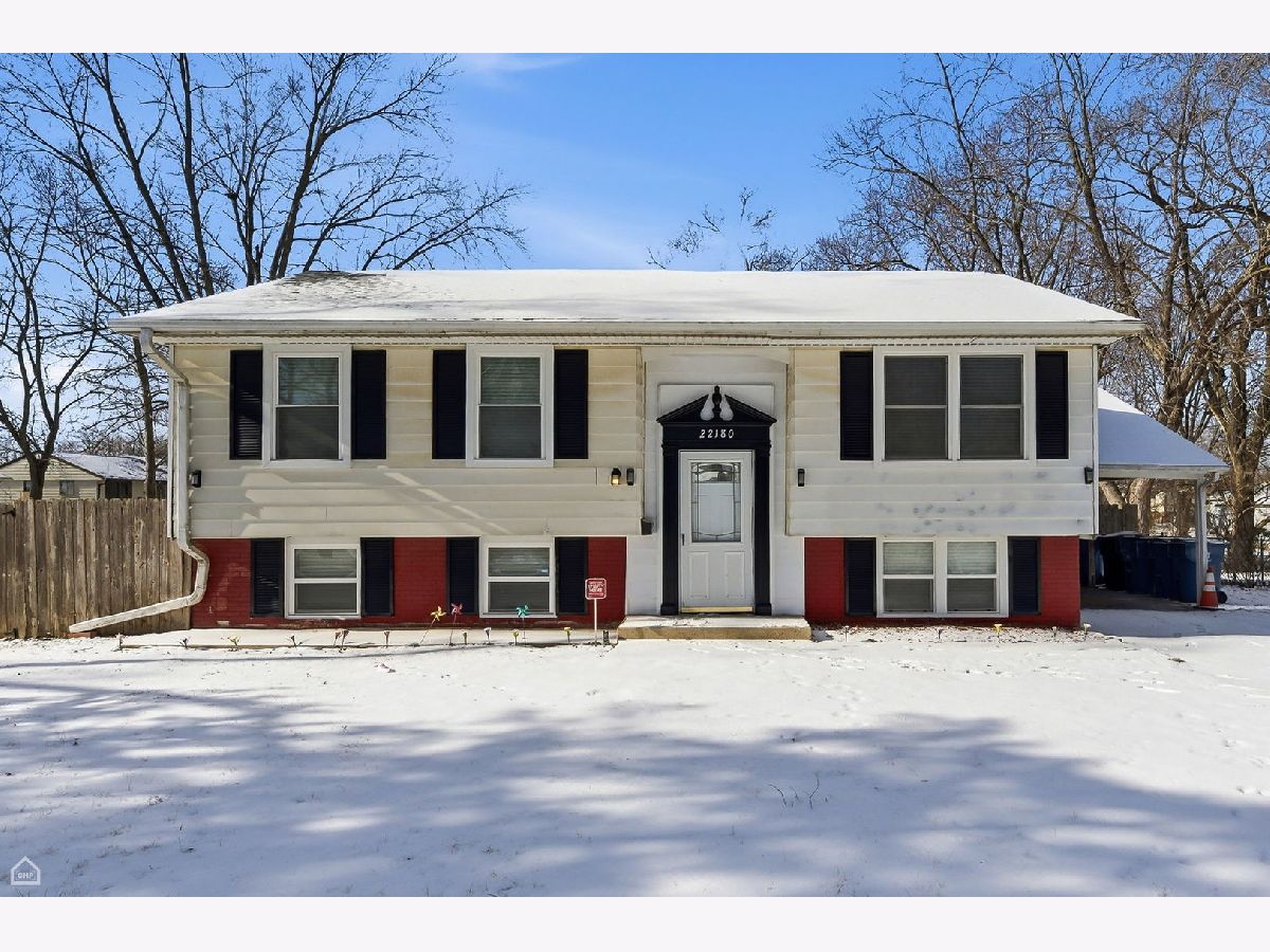  For Rent Sauk Village Illinois, 22180 Navaho