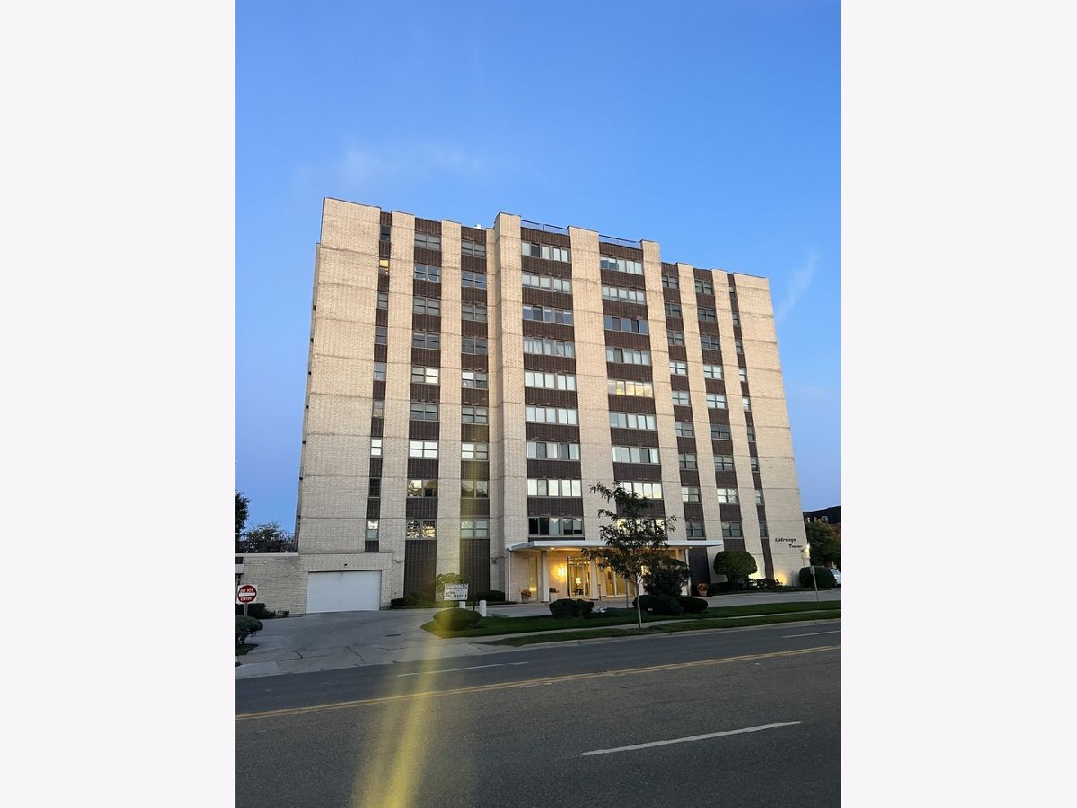  For Sale La Grange Illinois, 141 La Grange Road