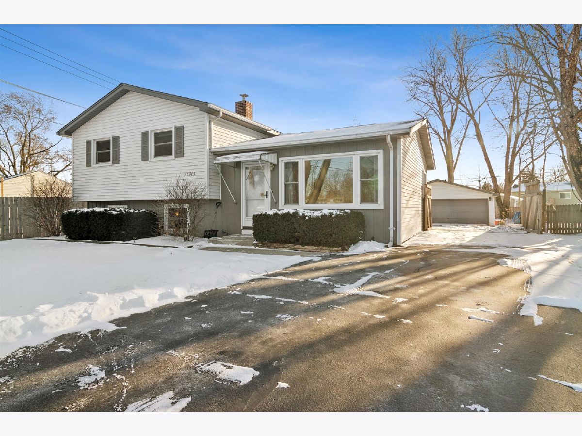  For Sale Grayslake Illinois, 18065 Big Oaks Road