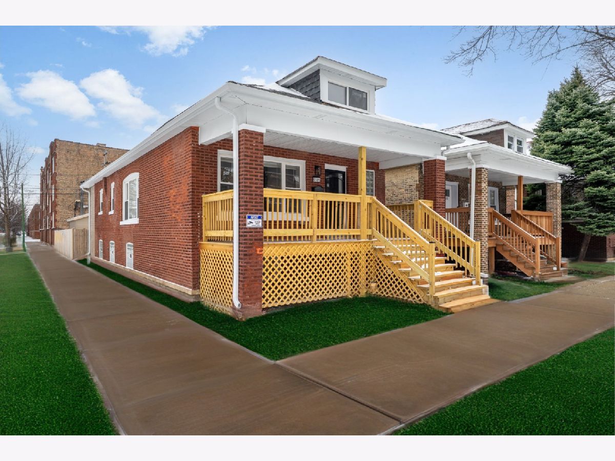  For Sale Chicago Illinois, 6101 Maplewood Avenue