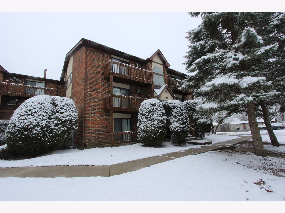  For Rent Crystal Lake Illinois, 419 Berkshire