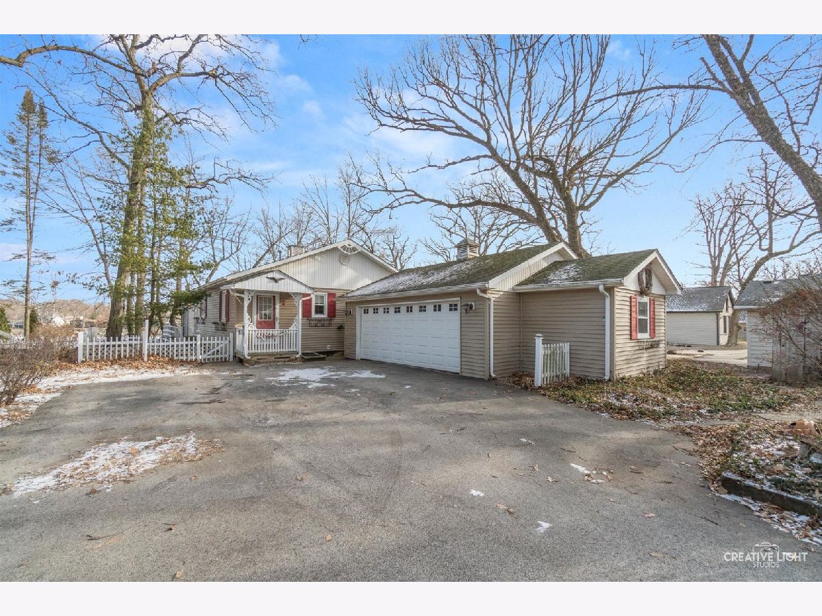 Homes Sold Lake Holiday Somonauk Illinois, 437 Holiday