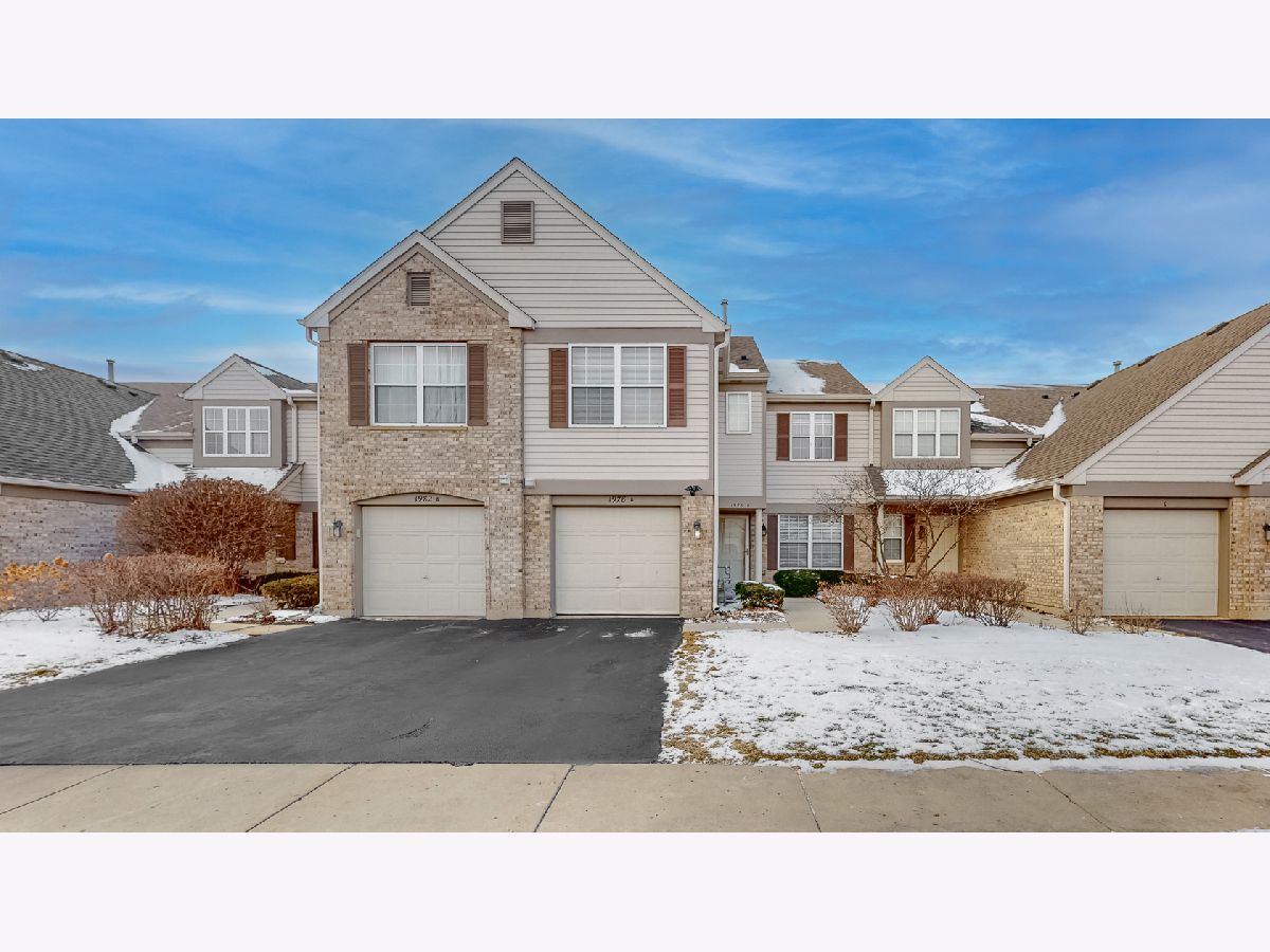 Townhomes & Condos For Rent Briar Pointe Schaumburg Illinois, 1978 Gary