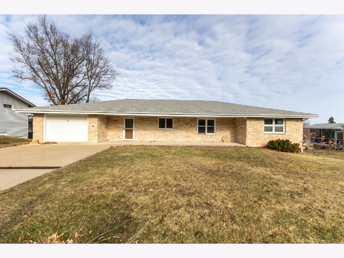  Sold Stockton Illinois, 415 Columbia