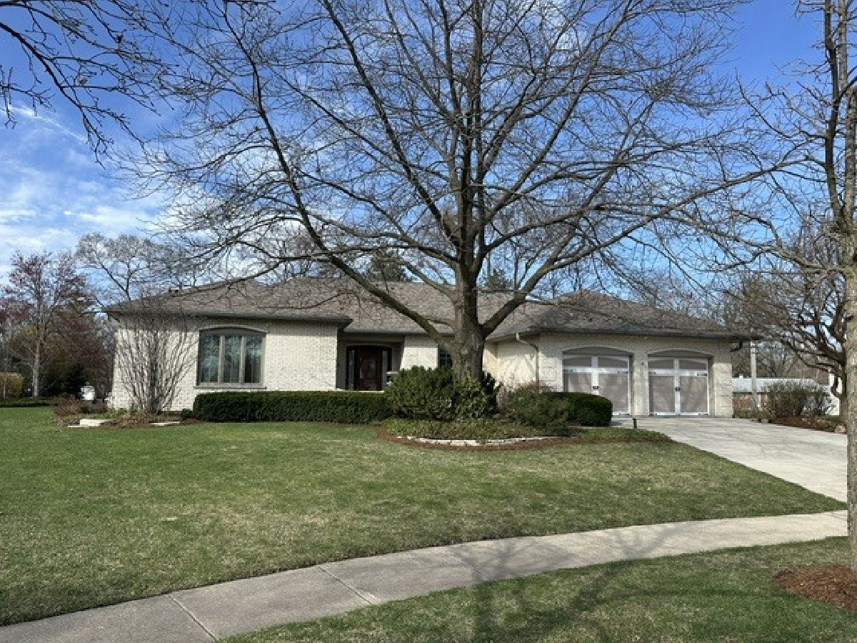  For Sale Willowbrook Illinois, 447 Stratford Lane