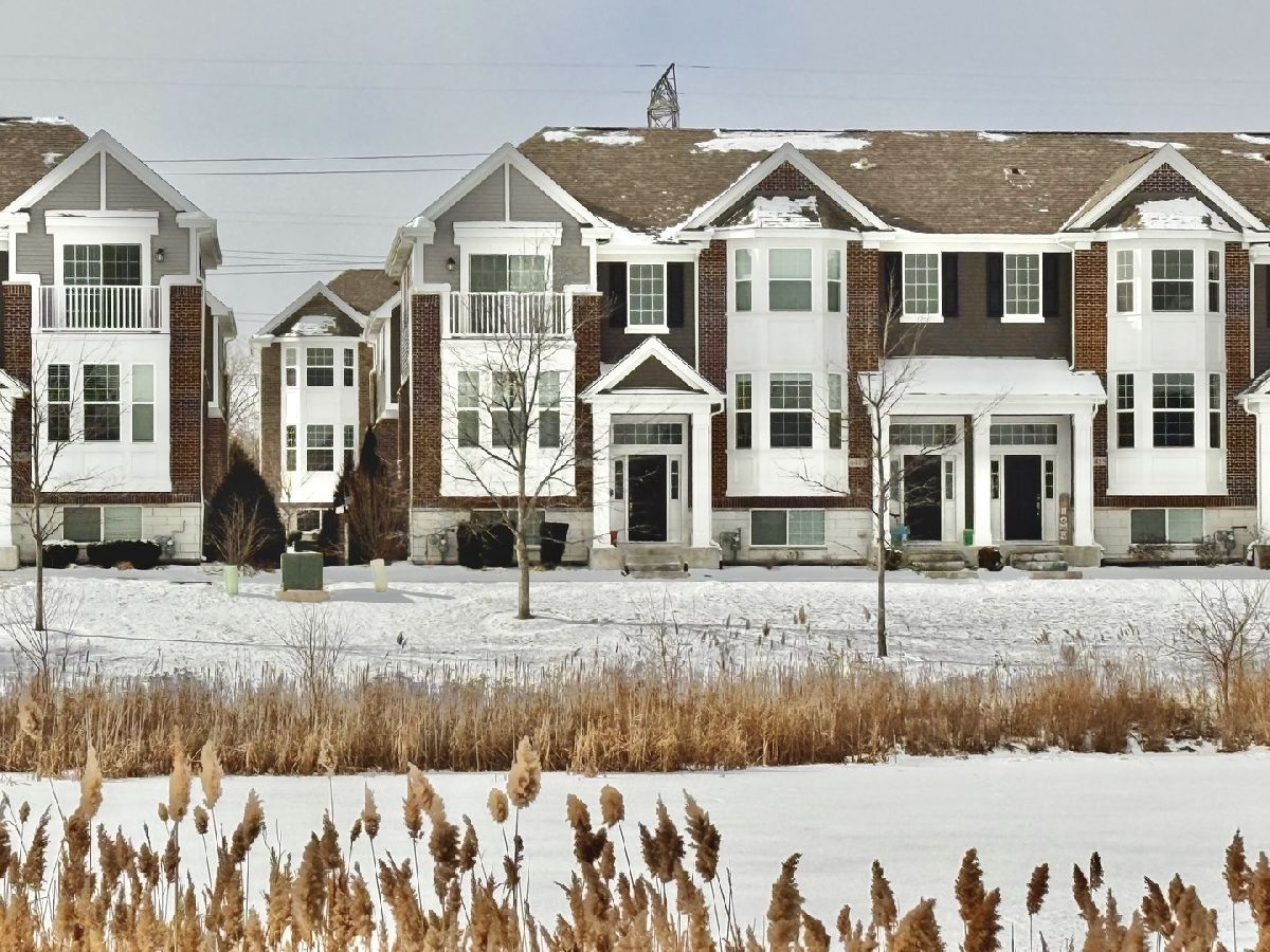 Townhomes Rented Emerson Park Naperville Illinois, 4411 Monroe