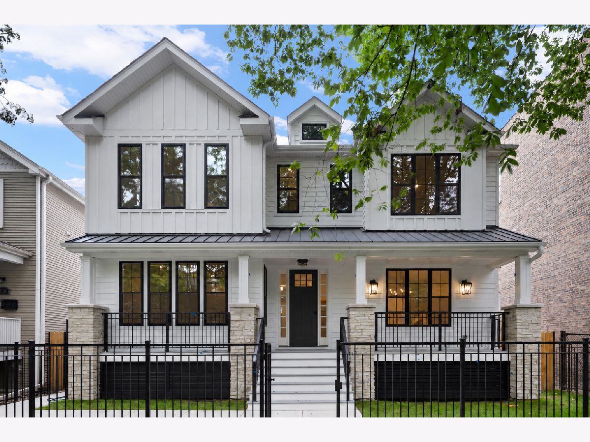  Sold Chicago Illinois, 2323 Winnemac