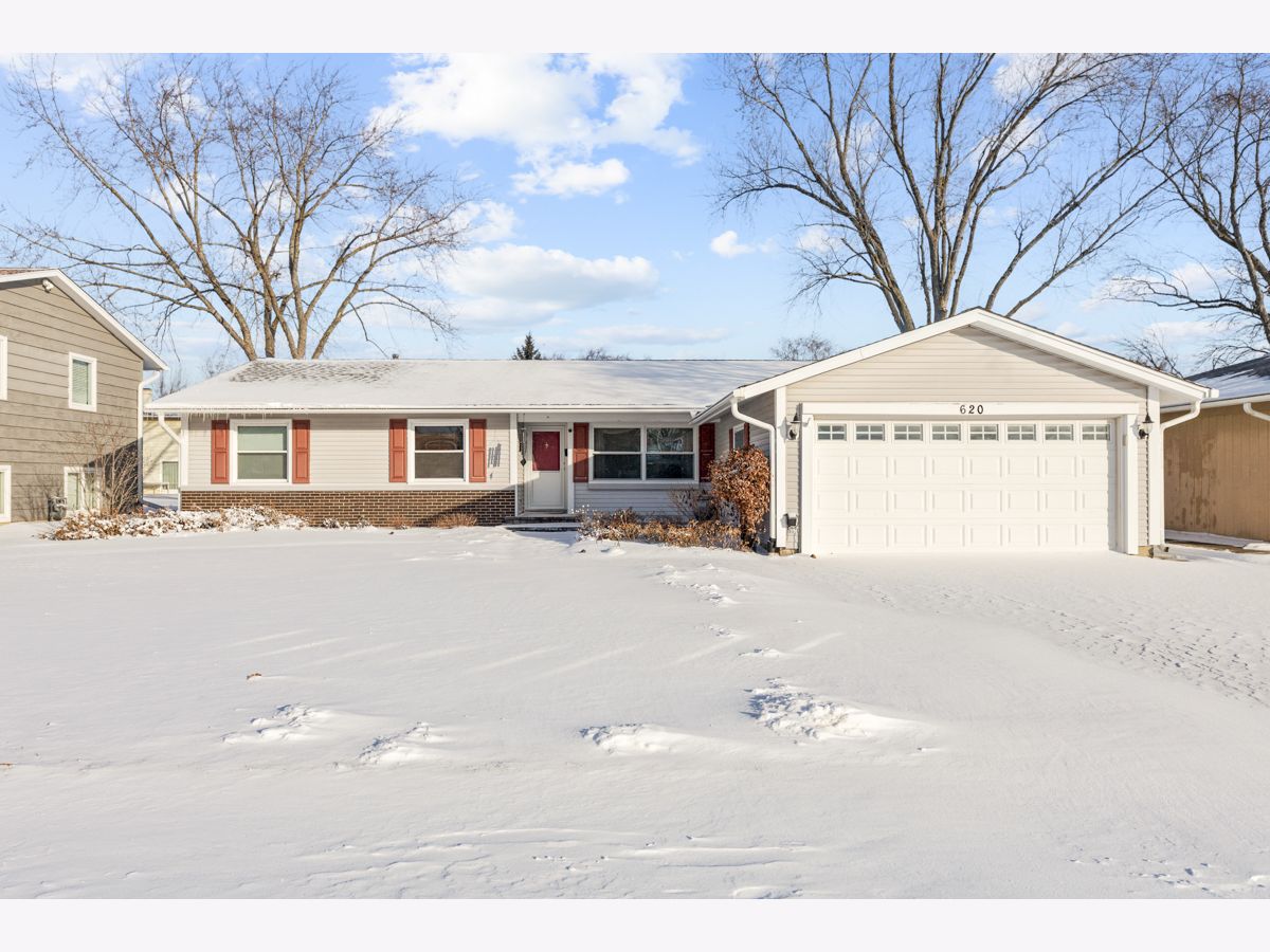  For Sale Elk Grove Village Illinois, 620 Chelmsford Lane