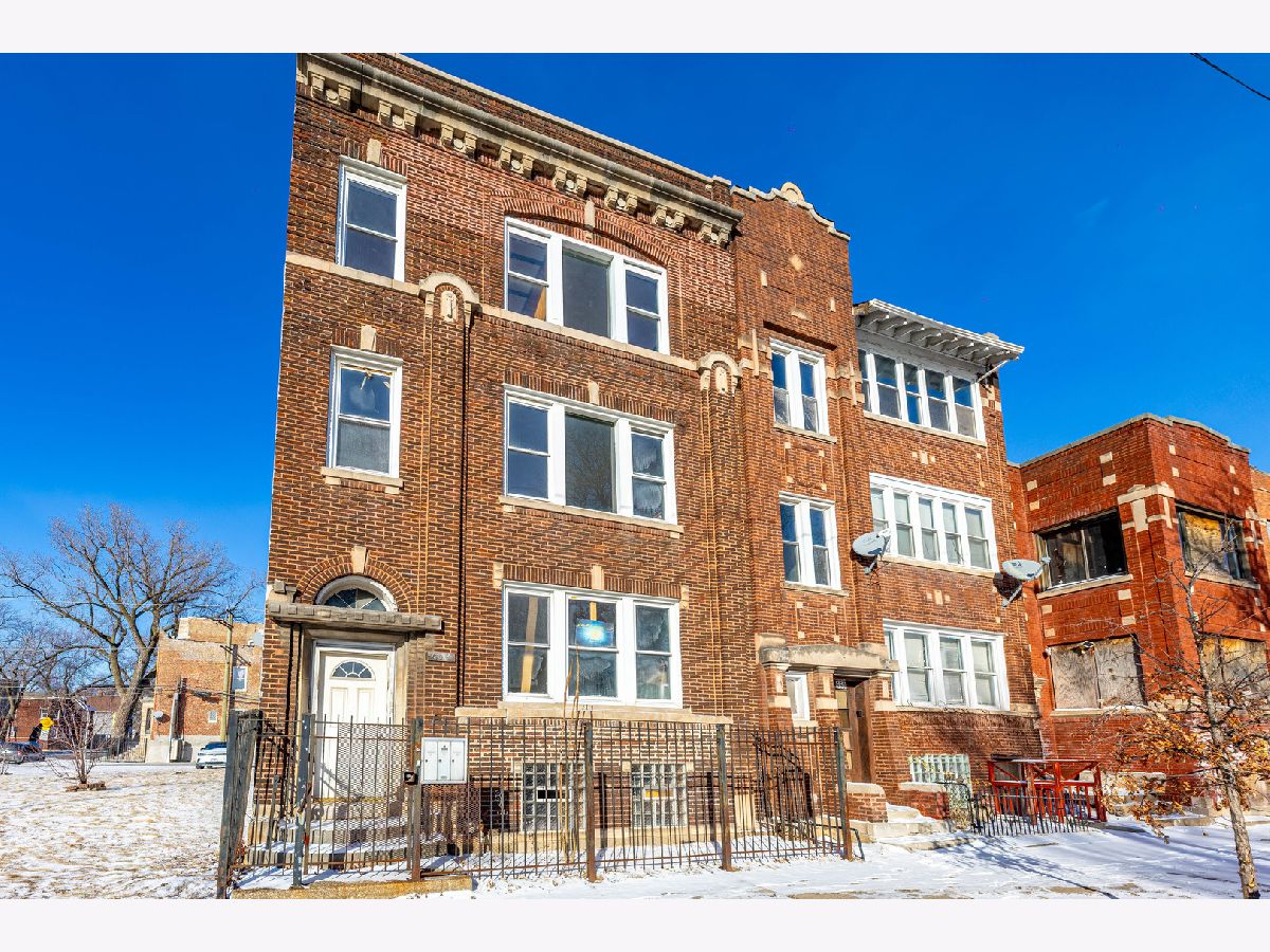  For Sale Chicago Illinois, 652 Garfield Boulevard