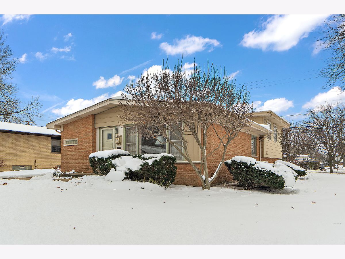  For Sale Chicago Heights Illinois, 168 Normandy Drive