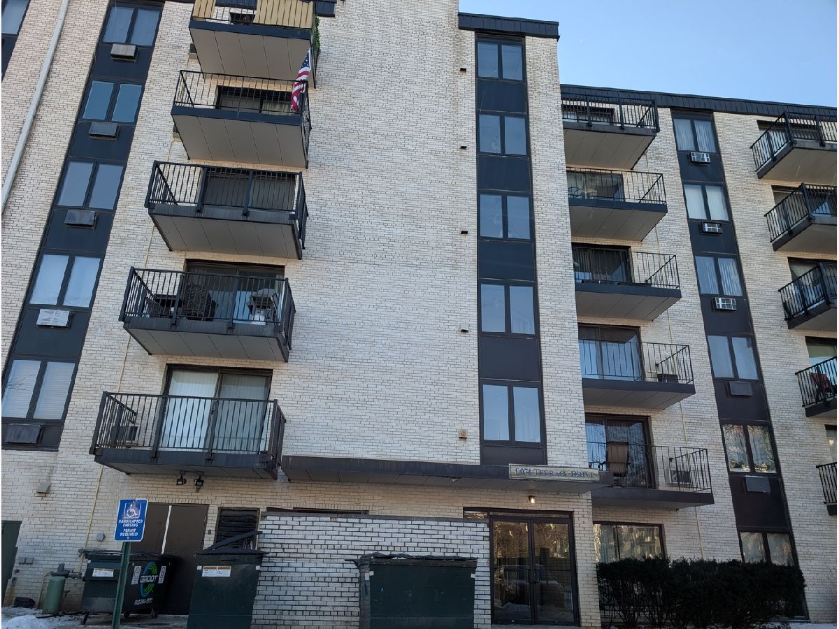  For Sale Niles Illinois, 9074 Terrace Drive