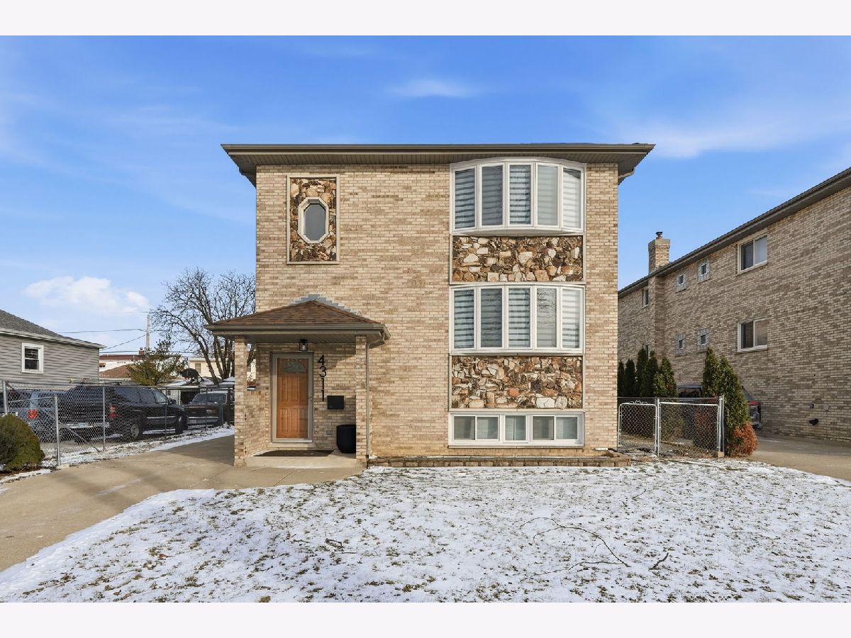  For Rent Schiller Park Illinois, 4311 Grace