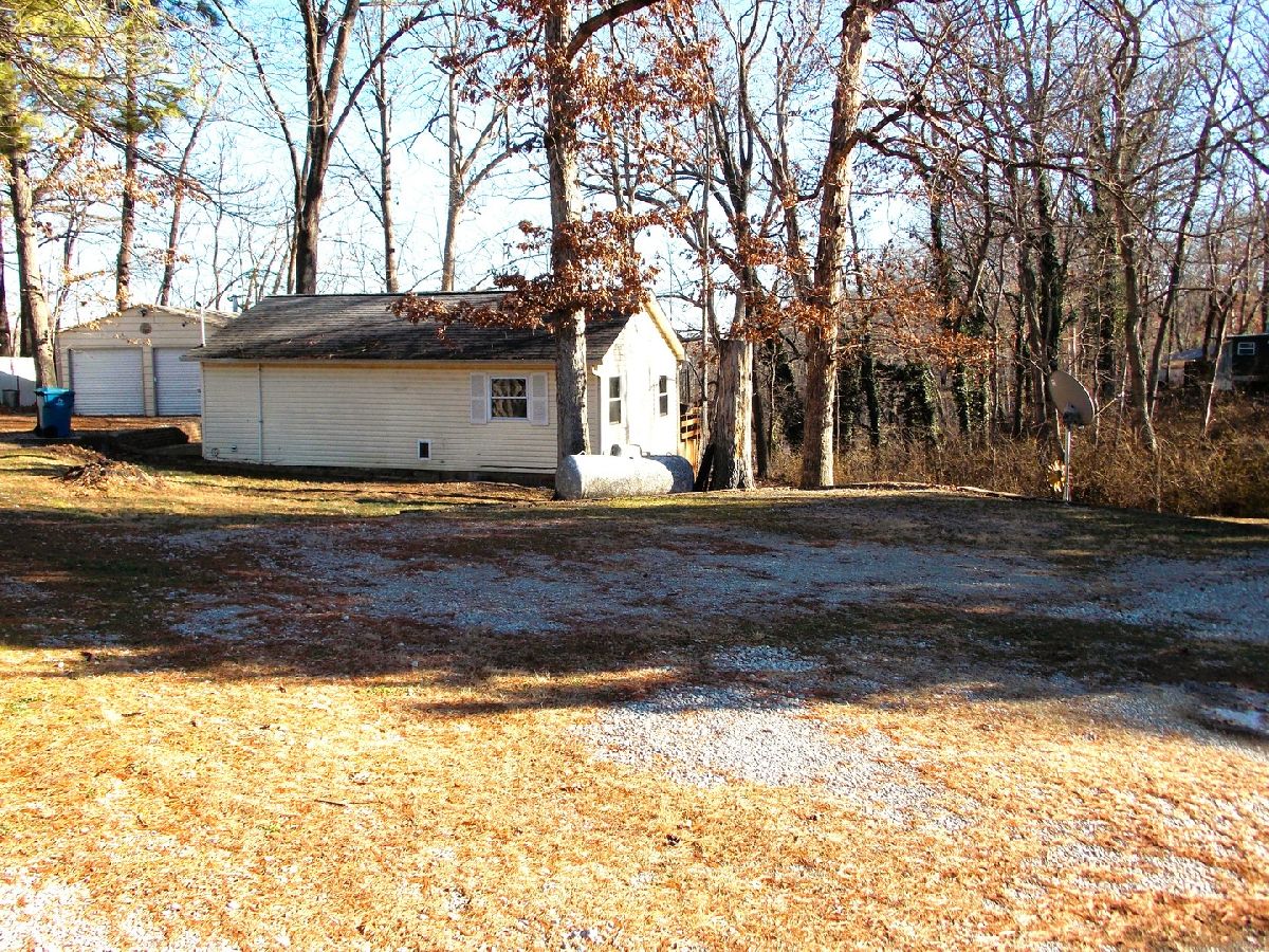  Sold Centralia Illinois, 1648 Moonglow