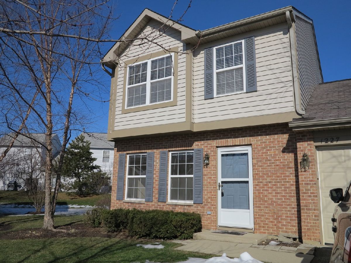  For Rent Round Lake Beach Illinois, 1227 Village