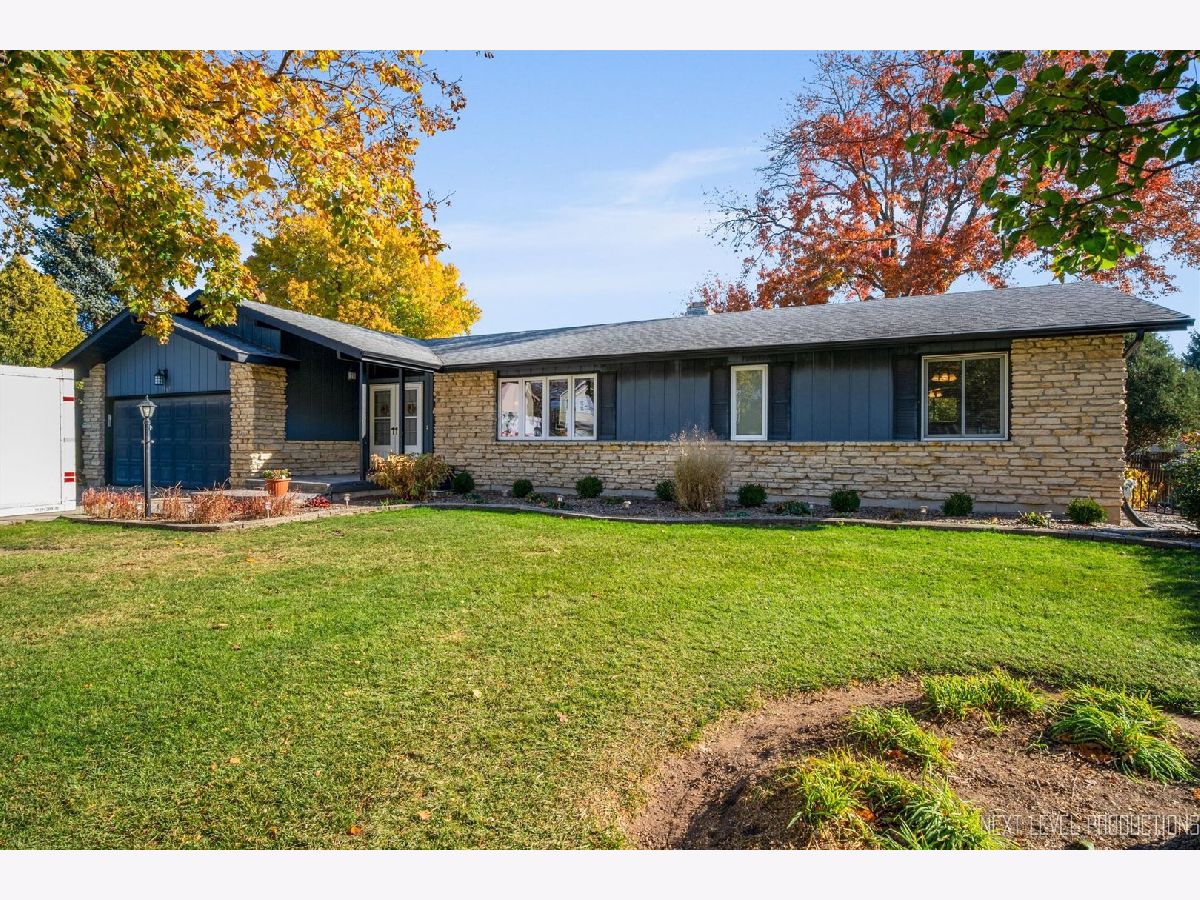  For Sale Elgin Illinois, 1367 Wauchope Drive