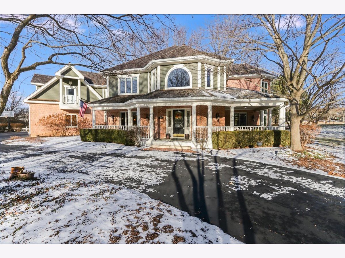  For Sale Lake Barrington Illinois, 27022 Coventry Court