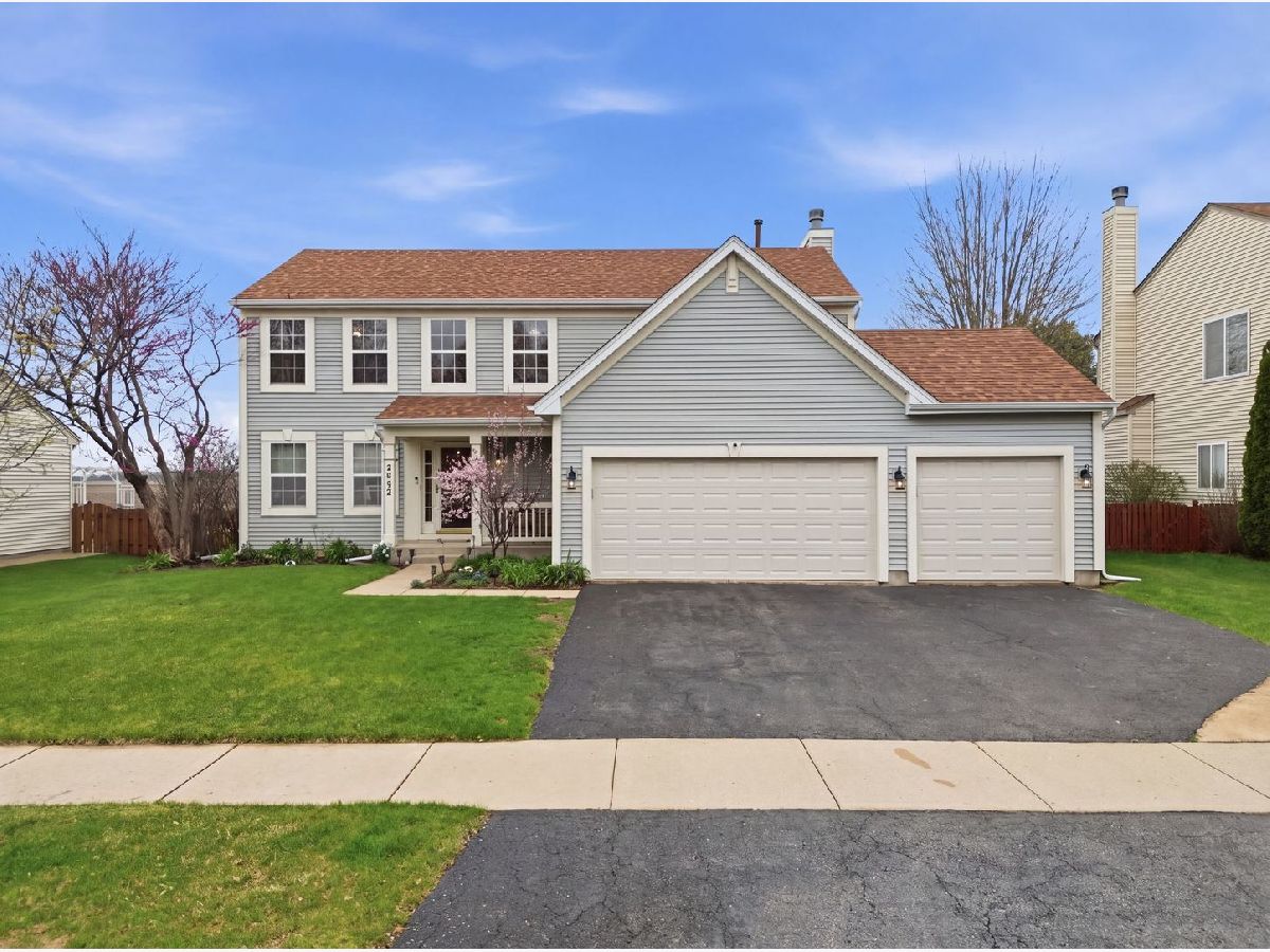 Homes & Townhomes For Sale Foxmoor Montgomery Illinois, 2932 Shetland Lane