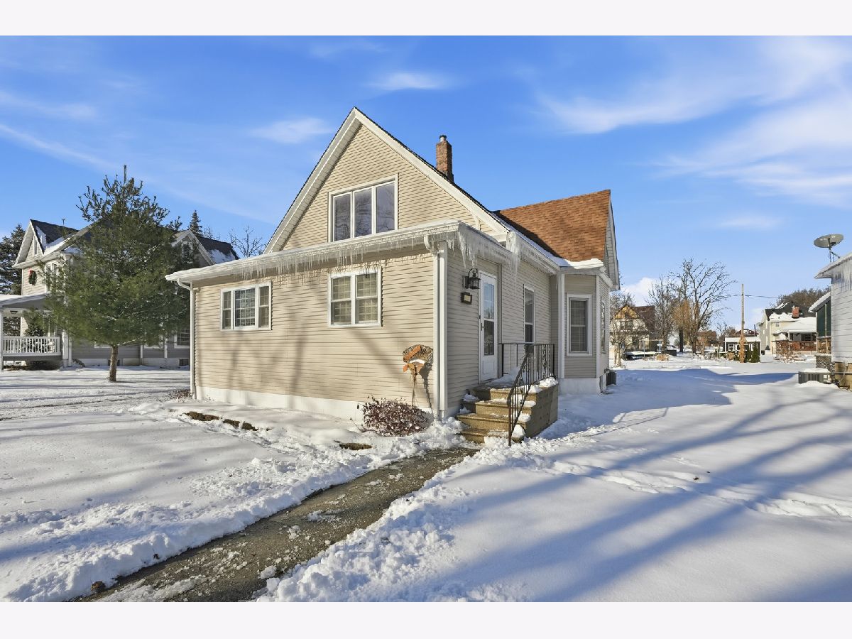  For Sale Grant Park Illinois, 309 Curtis Street