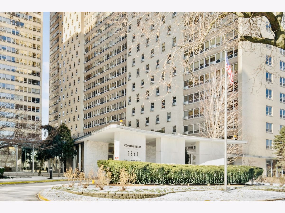  For Sale Chicago Illinois, 3950 Lake Shore Drive