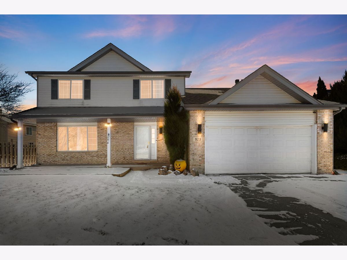  For Sale Romeoville Illinois, 923 Ontario Drive