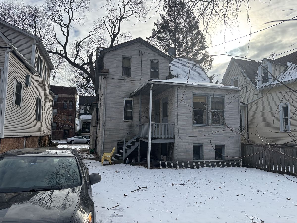  For Sale Chicago Illinois, 2128 Eastwood Avenue