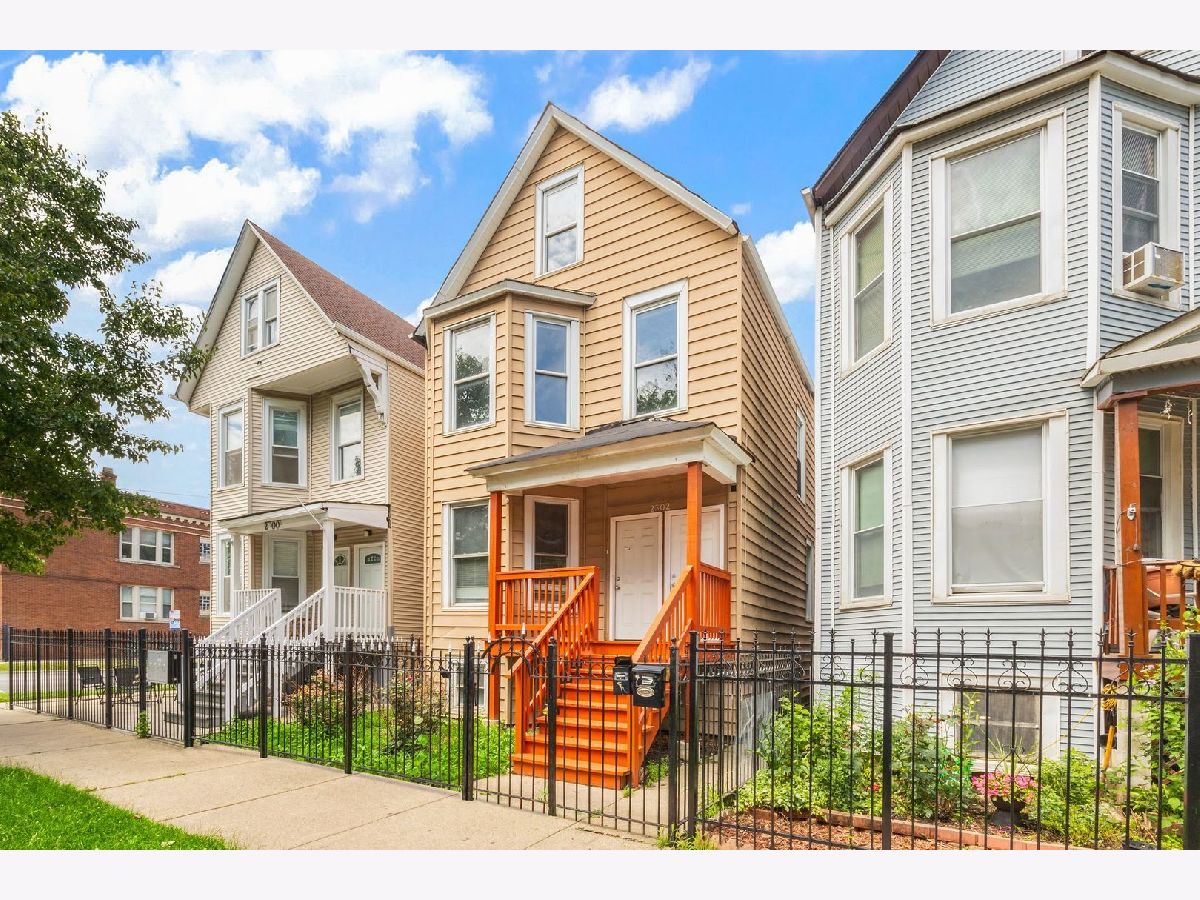  For Sale Chicago Illinois, 2302 Hamlin Avenue
