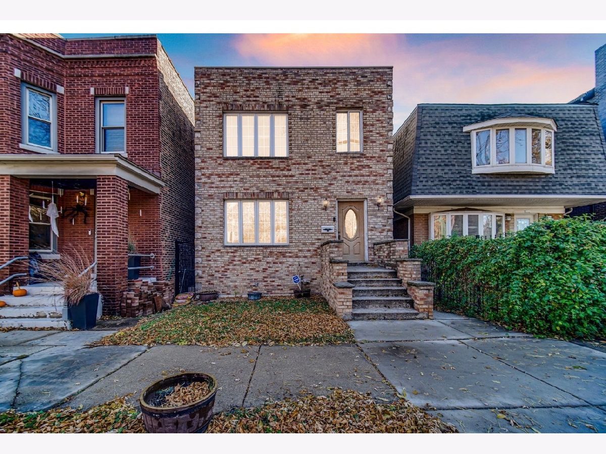 For Sale Chicago Illinois, 3329 Racine Avenue