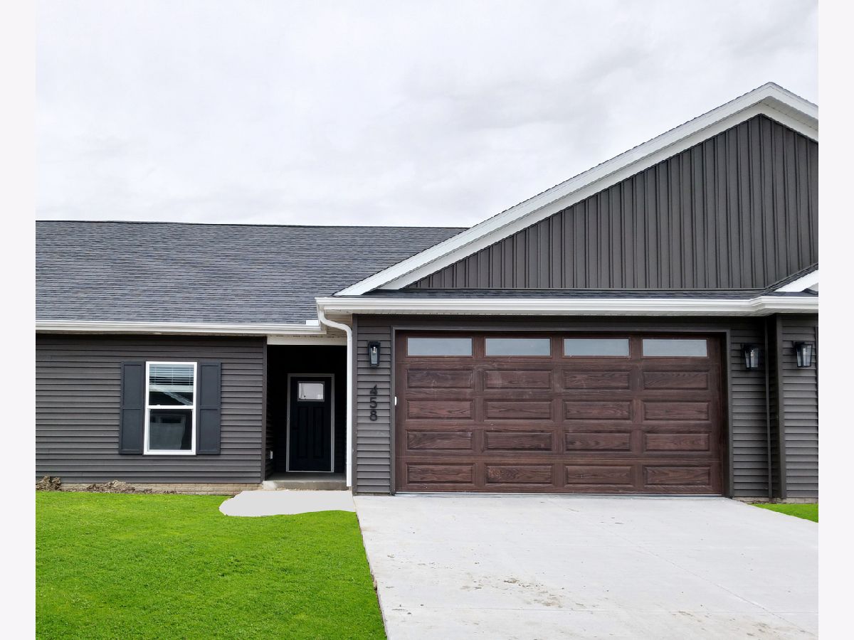  Sold Eldridge Iowa, 458 4th