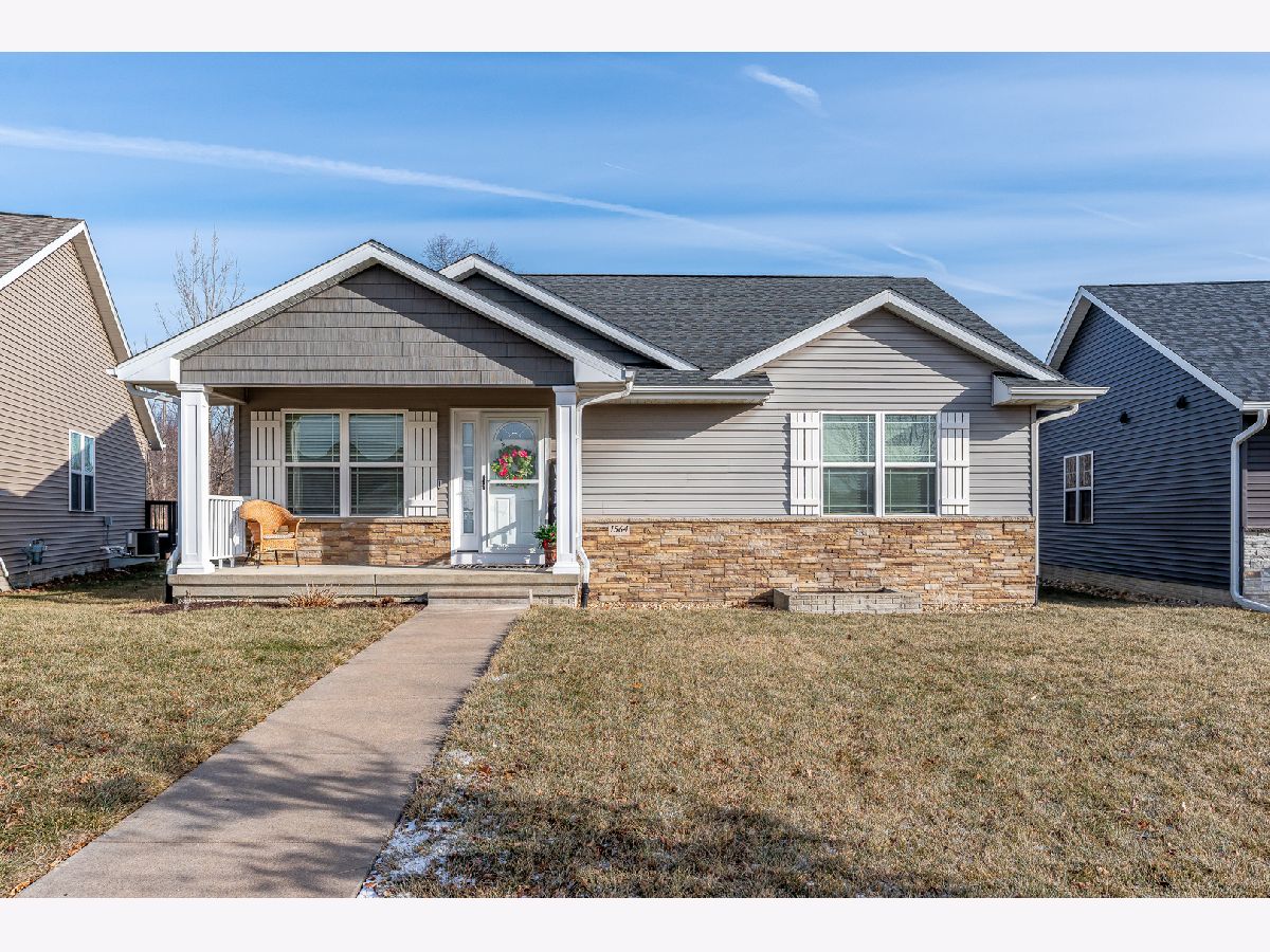  For Sale Davenport Iowa, 1564 Olde Brandy Lane