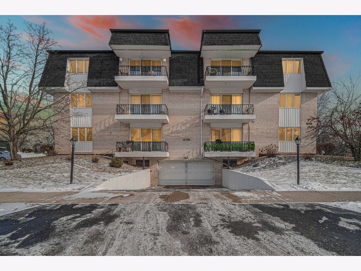  For Sale Lansing Illinois, 18559 Escanaba Avenue