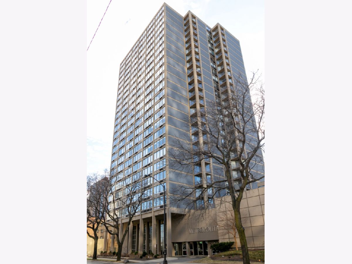 Condominiums & Homes For Sale Edgewater Beach Chicago Illinois, 5320 Sheridan Road