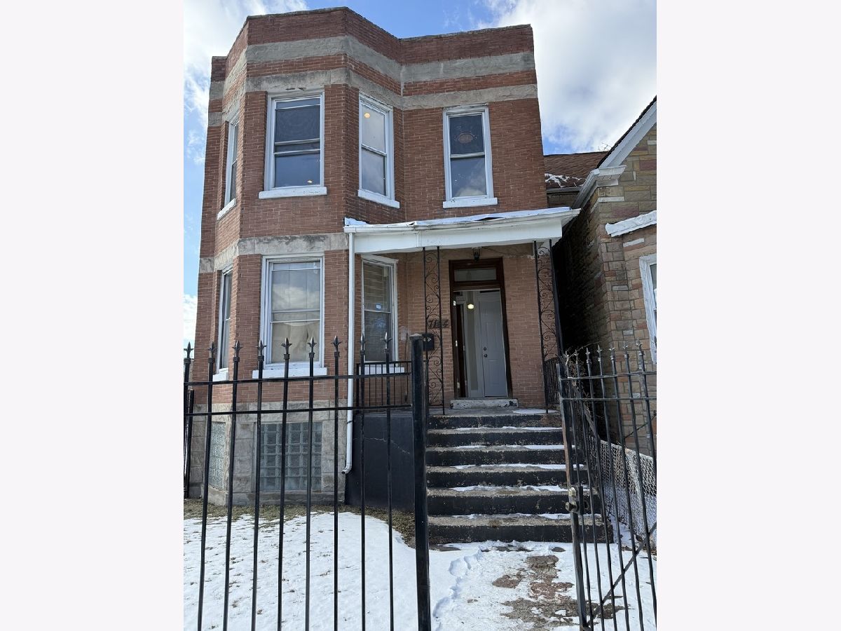  For Sale Chicago Illinois, 7144 Saint Lawrence Avenue