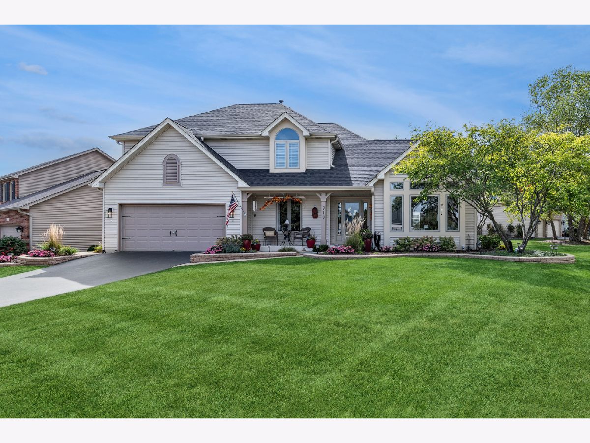 Homes & Townhomes For Sale Oakhurst Aurora Illinois, 717 Clarendon Lane